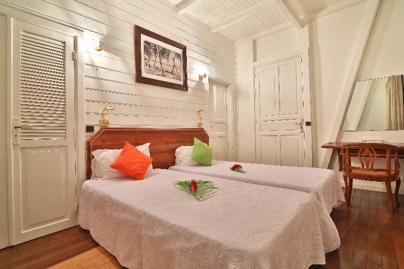 Jardin Malanga Hotel บาส-แตร์ ภายนอก รูปภาพ
